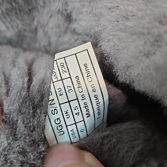 Ugg Australia Women 5803 Leather Sheepskin Bailey button II boots shoes sz 6 - Picture 10 of 15